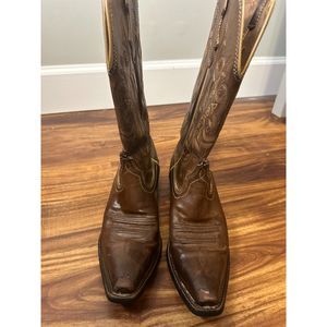 Women's Justin Brown Leather Scalloped Boots Oil Resistant Size 7.5B